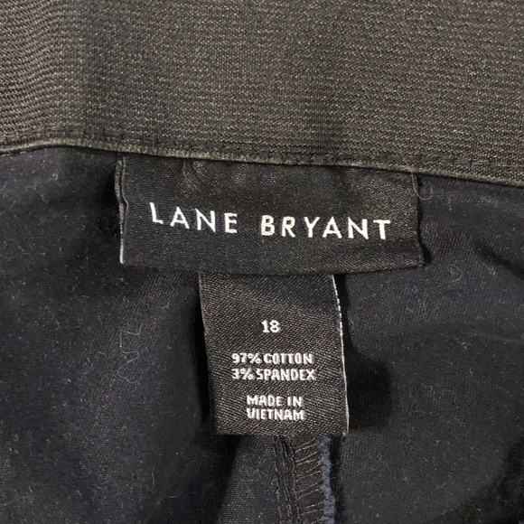 Lane Bryant Sz 18 Cotton Stretch Black Shorts - Picture 3 of 3